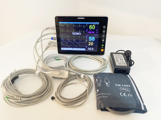 เครื่องตรวจสอบหลายปารามิเตอร์ เครื่องตรวจสอบ ECG การผ่าตัดสําหรับโรงพยาบาล