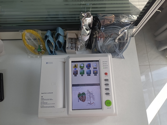 การแพทย์ 12 Lead Portable 10 Inch Touch Screen 6 ช่องสนับสนุน Ecg Monitor