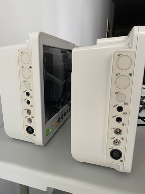 ICU ที่นอน Multiparametros Monitors การแพทย์ 12.1 นิ้ว Multi Parameter โมเนอร์ผู้ป่วย