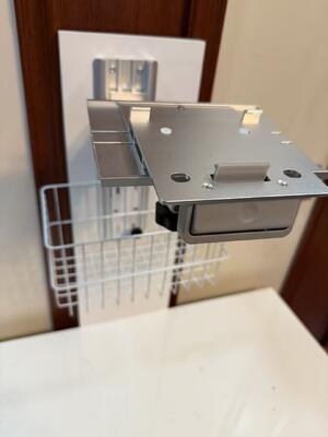 แบรคเกตผนังที่เข้ากันได้กับ Rainbow Patient Monitor แบรคเกตทางเลือกสําหรับ Mindray IMEC Monitor