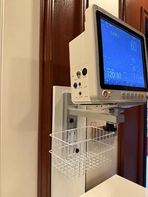 แบรคเกตผนังที่เข้ากันได้กับ Rainbow Patient Monitor แบรคเกตทางเลือกสําหรับ Mindray IMEC Monitor